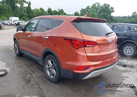 2017 Hyundai Santa Fe Sport 2.4L z USA, uszkodzony, nr VIN 5XYZTDLB6HG451345